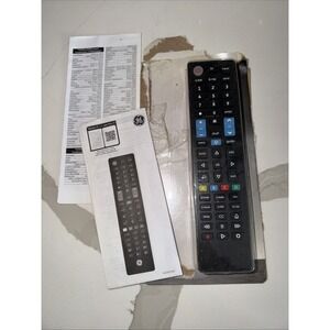 GE General Electric 33709 Ultra Pro 4-Device Universal Remote Control